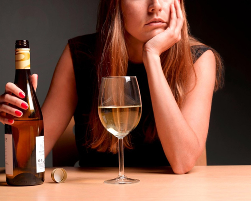Анонимное лечение женского алкоголизма в Опочке